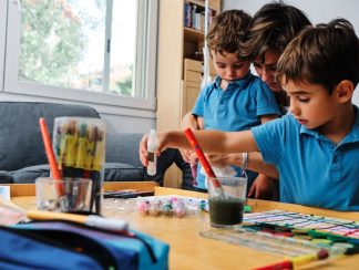 a-mother-helps-her-sons-to-draw-and-paint-2025-03-05-05-33-17-utc (1)