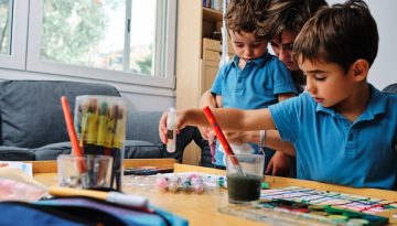 a-mother-helps-her-sons-to-draw-and-paint-2025-03-05-05-33-17-utc (1)